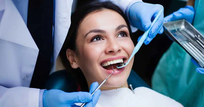 عصب کشی و درمان ریشه دندان